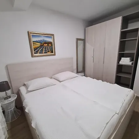 Bart Apartment
