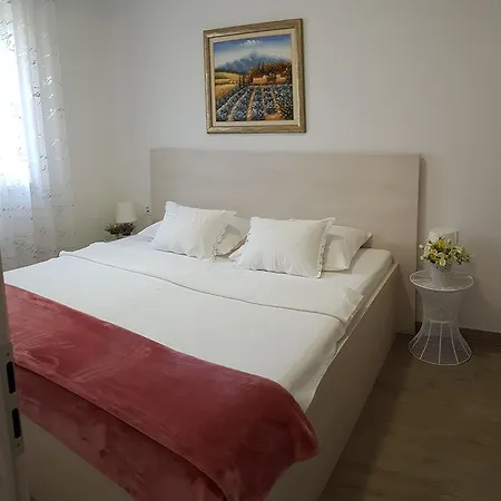 Bart Apartment Split